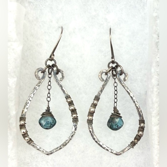 Silver and Apatite Dangle Earrings - Picture 4 of 7